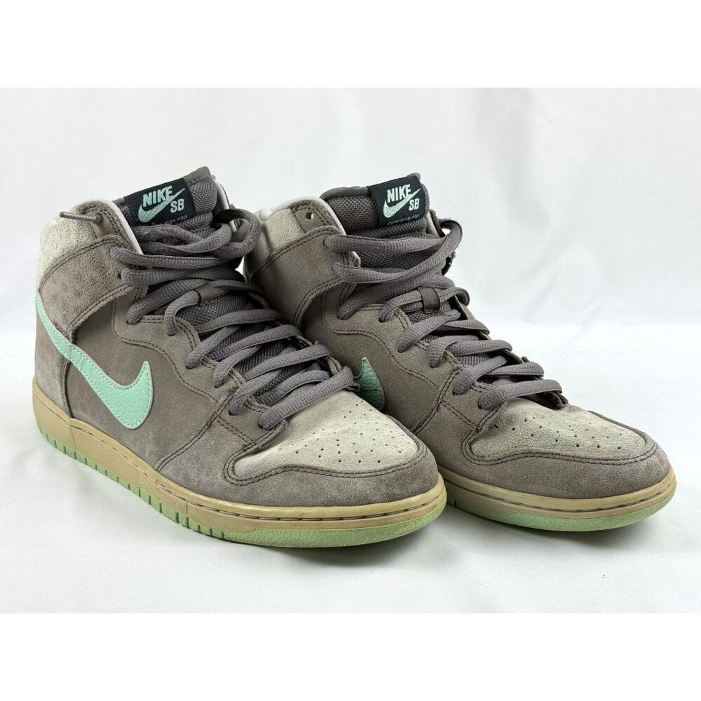 Size 10 - Nike SB Dunk High Pro Soft Grey/Mint Men’s US Size 10 *RARE*
